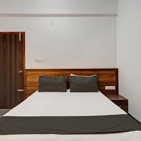 Oyo Hotel Bungalow Inn Lodging & Boarding バンガロール エクステリア 写真